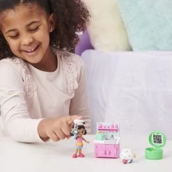 Gabby's Dollhouse Gabby´s Dollhouse - Cat-tivity Pack - Cooking Gabby (6066483) -Randboutique Für Kinder gabbys dollhouse cat tivity pack cooking gabby 6066483 1